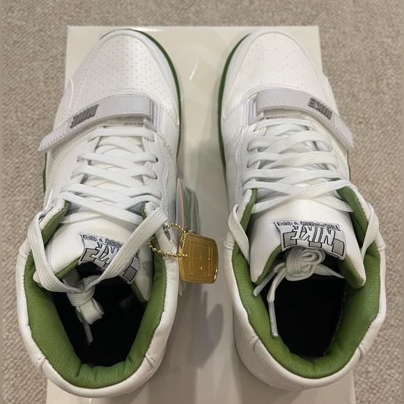 DS Brand New Nike x Fragment Air Trainer 1 Mid White/Chlorophyll men’s size 9.5 - Picture 4 of 7